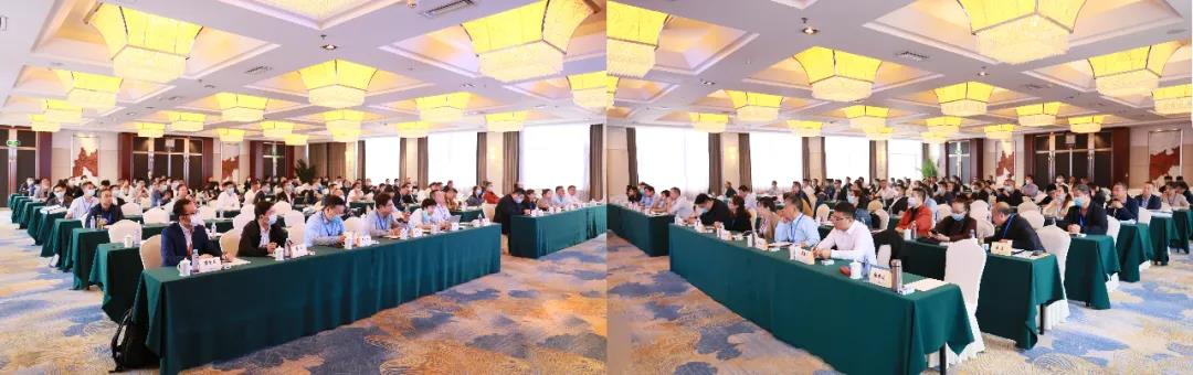 加氣協(xié)會(huì)主辦、東岳機(jī)械承辦的第五屆加氣混凝土行業(yè)總工程師論壇暨2021綠色低碳論壇圓滿召開